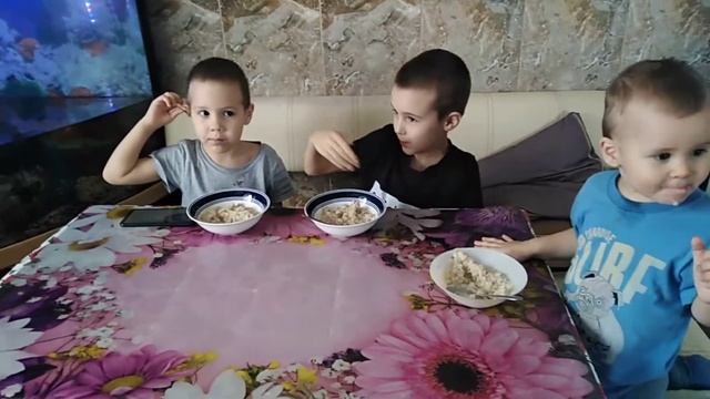 Дети кушают кашу 5 злаков смотреть онлайн