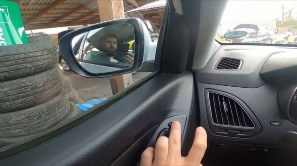 How to Close and Open Side Rearview Mirrors in Hyundai ix35 ( 2010 – 2015 )