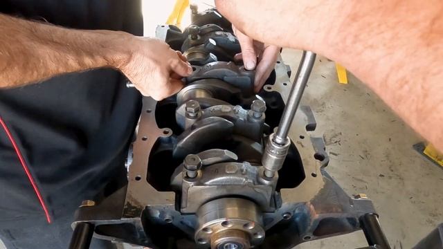 Toyota 5L Engine Rebuild Ep03 - The Rebuild