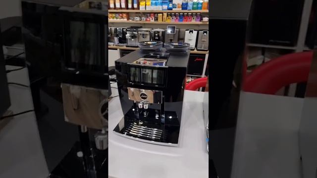 Яку кавомашину купити додому? Jura GIGA 10 vs DeLonghi Maestosa смотреть онлайн