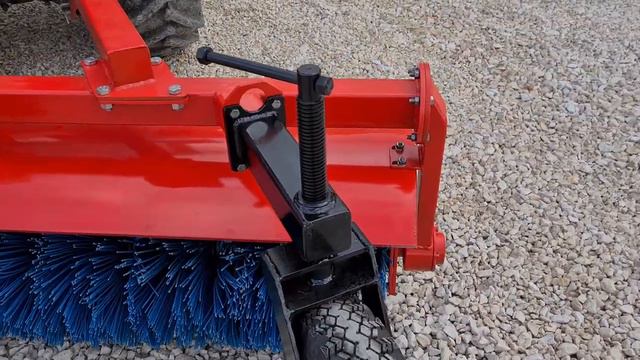 Щётка коммунальная дорожная ЩК-1800 УРАГАН производство 'ПАЛЕХАГРОМАШ' смотреть онлайн