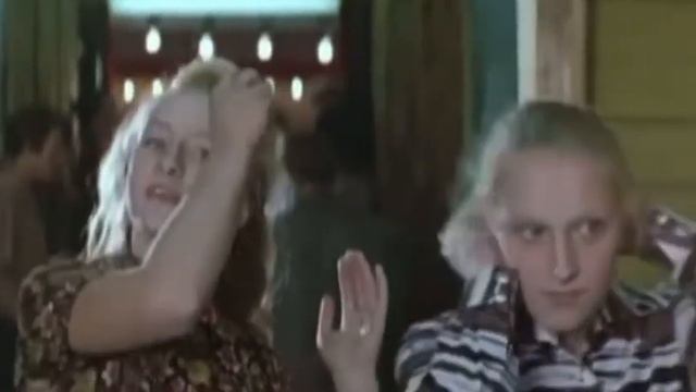 Вот получим диплом, махнём в деревню» Супер-хит 70х смотреть онлайн