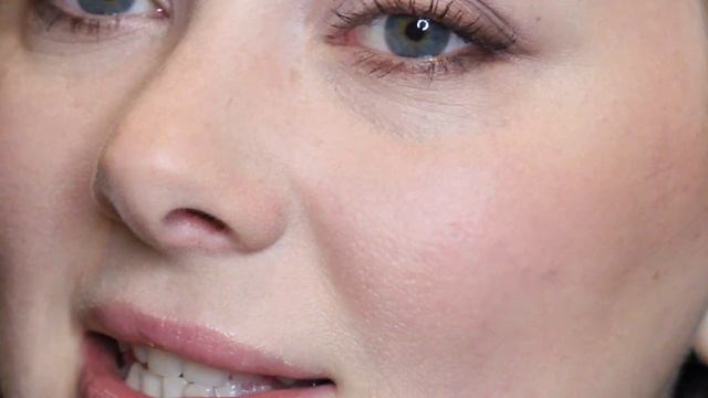 Shiseido Synchro Skin Radiant Lifting Foundation SPF 30 Work Day Test Review | Influenster Box