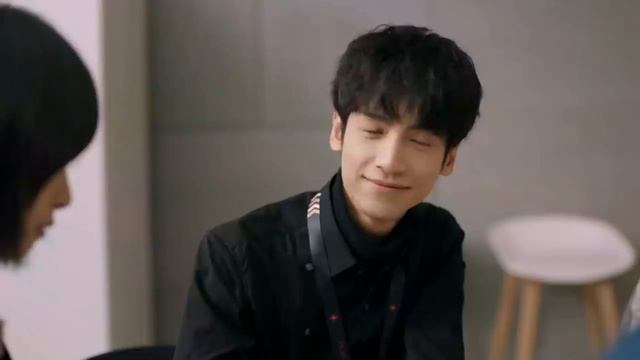 Опять заставил её смущаться перед коллегами смотреть онлайн