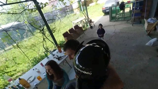 К Ромику на дачу (хрюшке трындец) смотреть онлайн