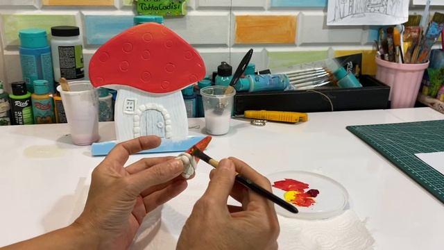 Diy ? Happy Wall Hanging Decor / Mushroom House