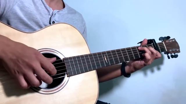 GITARADA IJRO ETILGAN CHIROYLI QO'SHIQ смотреть онлайн