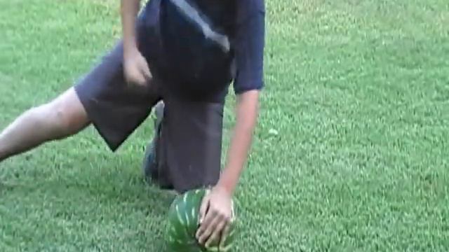 Patrick Burk - How to beat up a watermelon смотреть онлайн