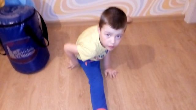 Как сесьть на шпагат смотреть онлайн