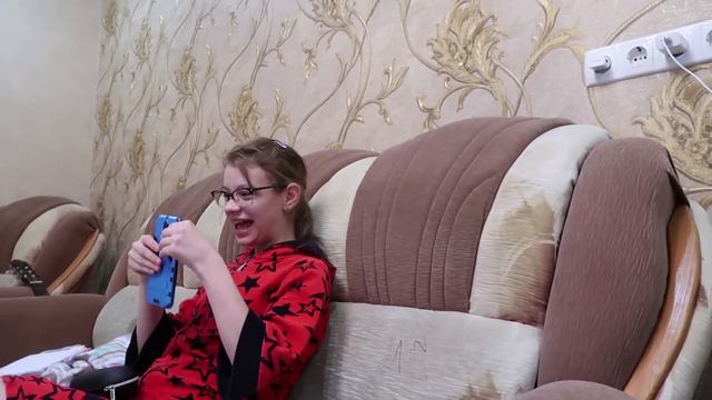 VLOG Даша стала жаловаться на зрение смотреть онлайн