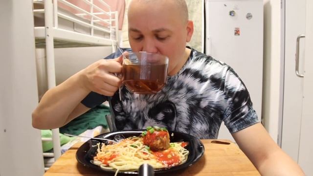 СПАГЕТТИ С ТЕФТЕЛЯМИ МУКБАНГ MUKBANG смотреть онлайн