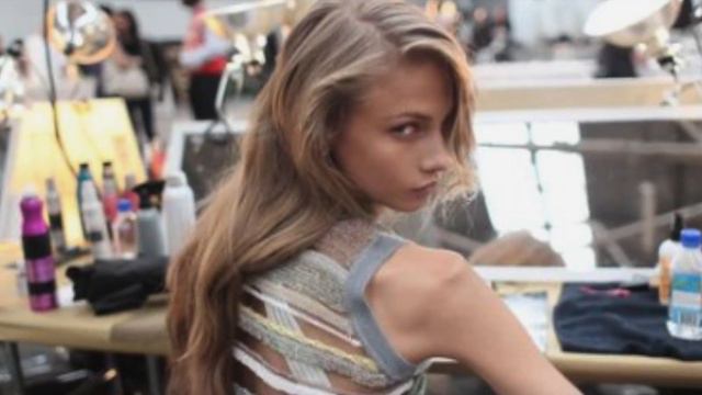 Anna Selezneva The Mysterious Beauty Model who slowed down her career to focus on her mental health смотреть онлайн