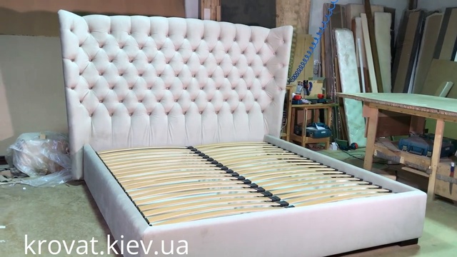 Кровать с закругленной спинкой на заказ