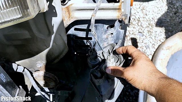 MITSUBISHI DELICA HEADLIGHT REMOVAL TIPS | DELICA L400