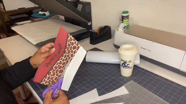 How to Design & Sublimate A Dollar Tree Cup/Tumbler with laminate and 651 Oracal Vinyl - sublimatio смотреть онлайн