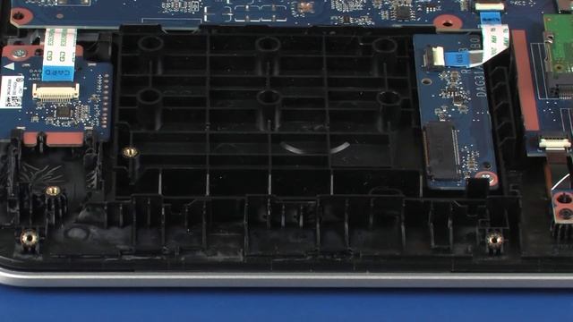 Replace the Solid State Drive | HP Pavilion 15-au000 notebooks | HP Support смотреть онлайн