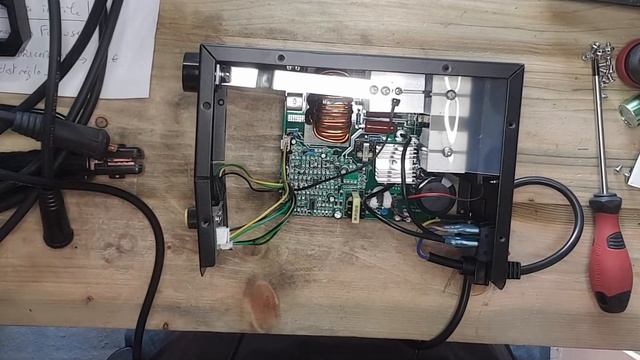 DEKO DKA 200Y Poste MMA Inverter . Comment Dire ??