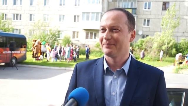 Жители домов 32 и 34 по улице Ключевая встретились на празднике двора! смотреть онлайн