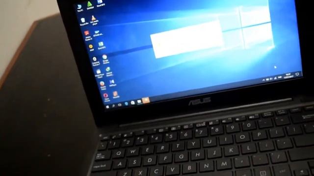 Asus E202S Notebook Review | Intel Celeron Dual-Core N3050 смотреть онлайн