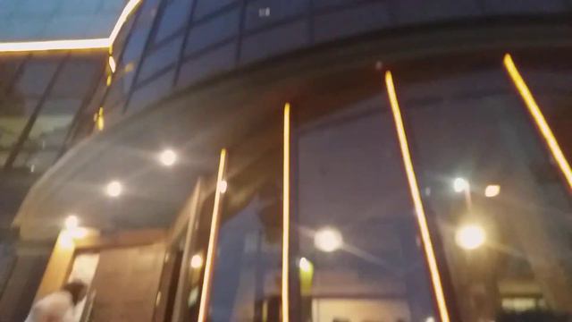 Ларисс ИВАННУ ХАЧУ. Вот такой ресторан смотреть онлайн