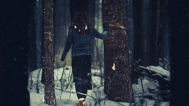 Мужчина нашел в лесу девушку. То, что он с ней сделал, потрясло Интернет! смотреть онлайн