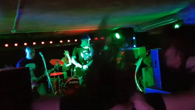 Средь серых стен - "Мастер приглашает в гости"(cover) смотреть онлайн