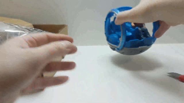 Катающийся шар - Гиросфера Jurassic World на пульте управление от Matchbox смотреть онлайн