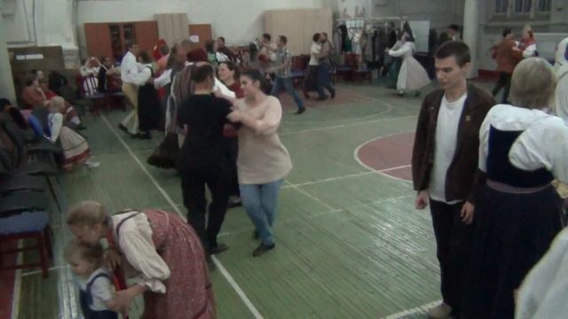 Танец с переходом. Barsebäcks folkdanslag. Domostroj. Tradition. смотреть онлайн