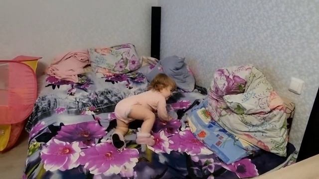 Доминикана 1 год 8 месяцев. Учится танцевать! 6 мая 2021 г. смотреть онлайн