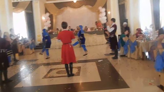 Свадебный танец, для Молодожёнам. смотреть онлайн