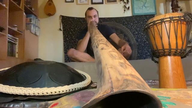 Диджериду/Didgeridoo смотреть онлайн