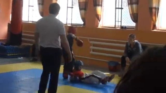 Дроздов Станислав 1.1 ЛАЙТ 05.04.15 турнир «Золотой ринг» по кикбоксингу, Симферополь (ГРЭС) WAKO смотреть онлайн