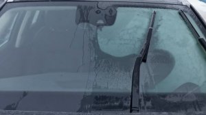 Geely Tugella, 2022. Выясняем проблему неравномерного электроподогрева стекла.