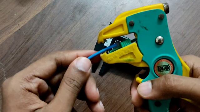 GENERIC HSC8 6-4A AWG23-10 Wire Stripper Self Adjusting Crimping Plier Ratcheting Ferrule Crimper смотреть онлайн