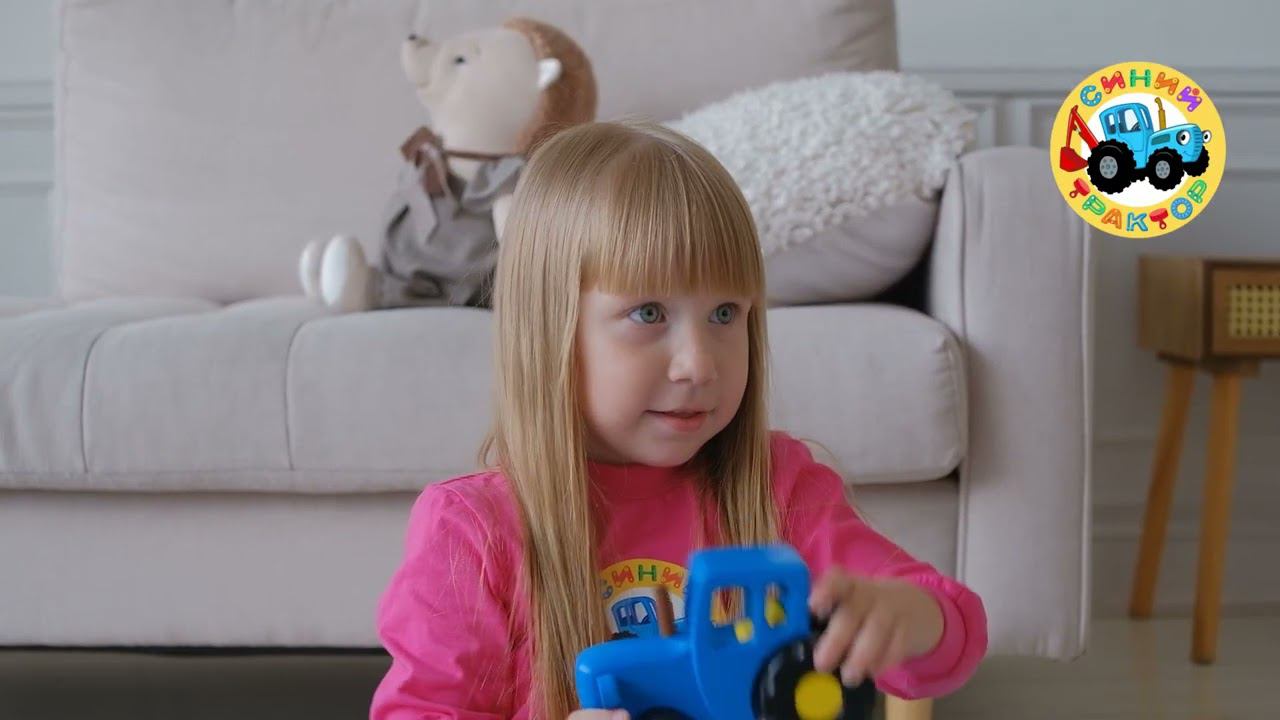 Игрушка машинка Синий трактор из дерева от Фабрики Деревяшер смотреть онлайн