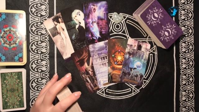 Асмр Гадание (шепотом) | Какой он меня видит? смотреть онлайн