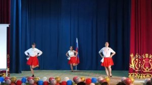 Танец ко дню России. Варенька.