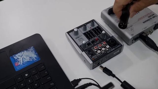MESA DE SOM BEHRINGER XENYX302USB, MICROFONE CONDENSER MXL 990, PRÉ AMPLIFICADOR MIC 200 E S20 FE. смотреть онлайн