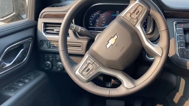 2023 Chevrolet Tahoe LT смотреть онлайн