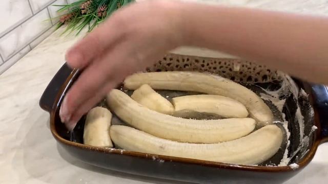 Нереально вкусный пирог к чаю с бананами / перевертыш. Он просто тает во рту! смотреть онлайн