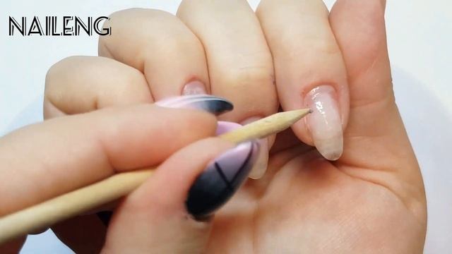 Инкрустация стразами / Молочная база Vogue / Аппаратный маникюр