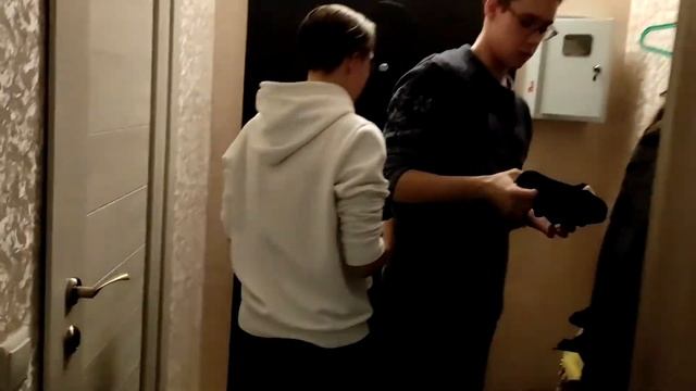 ЧТО НЕЛЬЗЯ ДЕЛАТЬ НА ХЭЛЛОУИН? ПРОВЕРИЛИ ПРИМЕТЫ НА СЕБЕ! смотреть онлайн