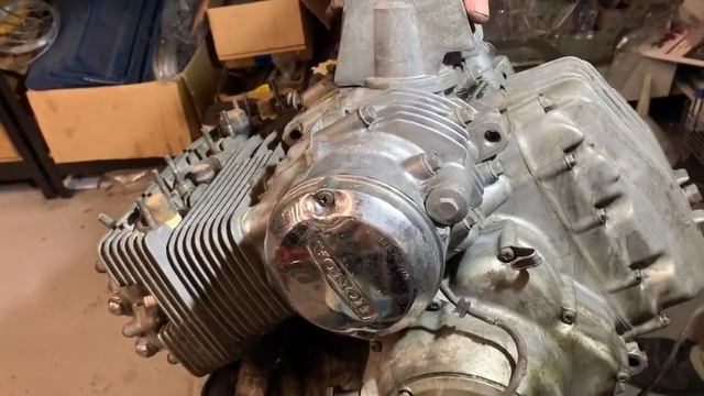 Restauración de Motor a nivel Estético de Honda CB400 four años 70 en Cafe Racer SSpirit смотреть онлайн