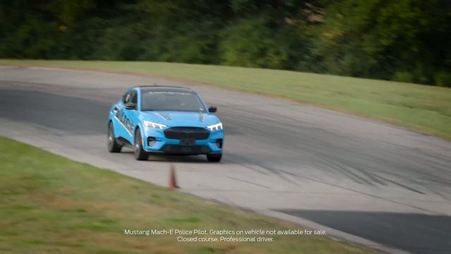 2022 Ford Mustang Mach-E Police Pilot Vehicle смотреть онлайн