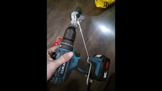 Роликовый холодный рез металла (дисковый самоходный) через шуруповерт. вещщщььь!!! смотреть онлайн