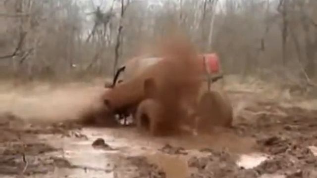 ГРЯЗЕВЫЕ РЕЙДЫ НА ВНЕДОРОЖНИКАХ смотреть онлайн