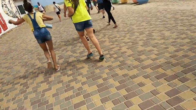Море такое красивое.Мы уже уезжаем.4 часть (Приkлюhений) смотреть онлайн