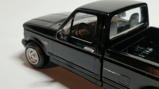 1994 Ford F-150 Lightning AMT смотреть онлайн