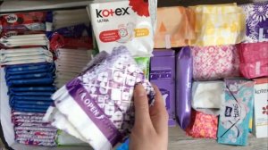 Собираю прокладки и тампоны в поездку на лето | Какие взять в лагерь, на море, на отдых? (Часть 1)