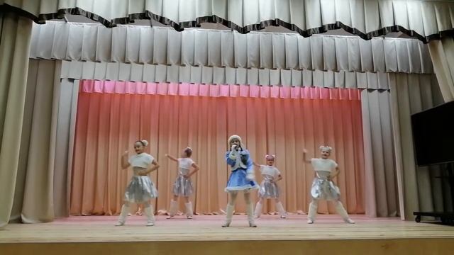 Анастасия Максимук вокальный ансамбль "Little stars" образцовой студии эстрадной песни "Рапсодия" смотреть онлайн
